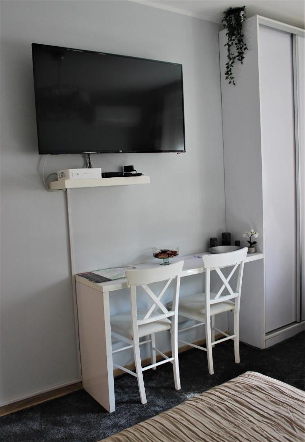 Apartment Skadarlija Free Parking Belgrado Exterior foto
